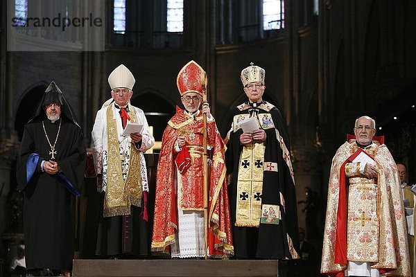 Armenische katholische Feier in Paris Kathedrale  Paris  Frankreich  Europa