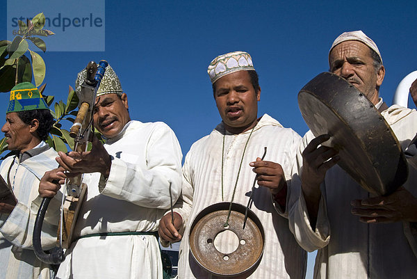 Musiker  Marrakesch (Marrakech)  Marokko  Nordafrika  Afrika