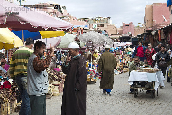 Der Souk  Medina  Marrakesch (Marrakech)  Marokko  Nordafrika  Afrika