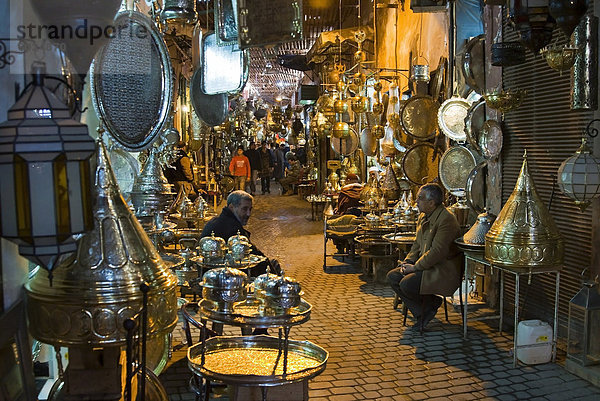 Der Souk  Medina  Marrakesch (Marrakech)  Marokko  Nordafrika  Afrika