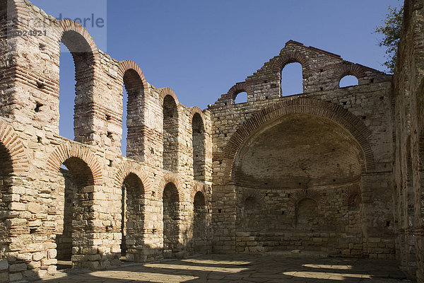 Ruinen der alten Kathedrale  Nessebar  Bulgarien  Europa