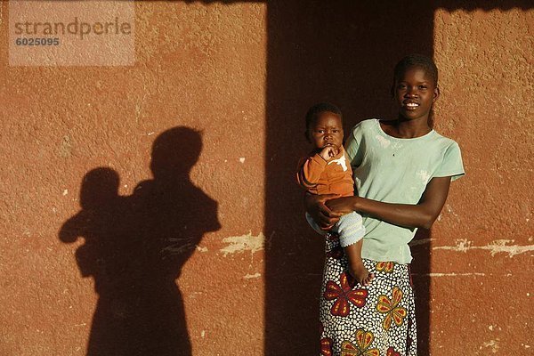 Guineische Migranten in Senegal  Douggar  Thies  Senegal  Westafrika  Afrika