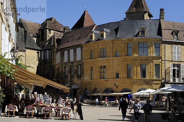 Place De La Liberte im alten Stadt Sarlat  Dordogne  Frankreich  Europa