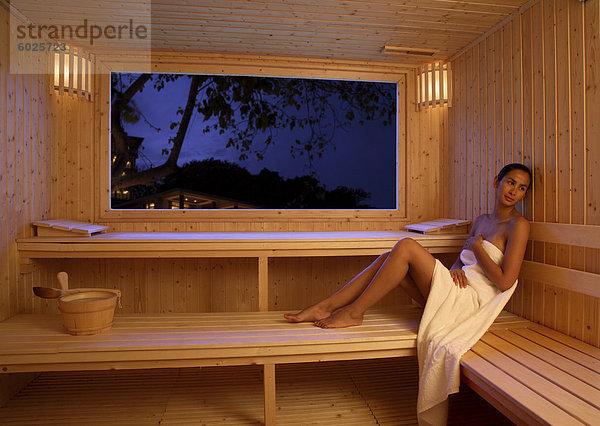 Mädchen in der Sauna Sasha Resort in Koh Samui  Thailand  Südostasien  Asien