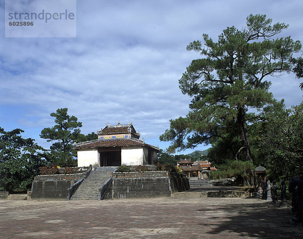 Die anmutige acht Nguyen Dynastie Gräber  entstand dieses Mausoleum zu Kaiser Minh Mang eigenen Entwurf  UNESCO Weltkulturerbe  königliche Mausoleen  Hue  Vietnam  Indochina  Südostasien  Asien & # 10