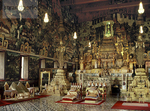 Innenansicht der Kapelle von der Smaragd-Buddha (Wat Phra Kaew)  Königlicher Palast  Bangkok  Thailand  Südostasien  Asien