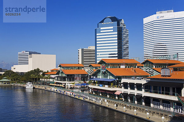 Flussufer und die Jacksonville Landung  Jacksonville  Florida  Vereinigte Staaten von Amerika  Nordamerika