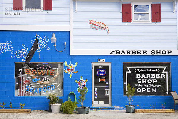 Meeresfrüchte-Shop und Friseur auf Tybee Island  Savannah  Georgia  Vereinigte Staaten  Nordamerika