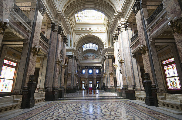 Innenraum des Palacio Legislativo  das Hauptgebäude der Regierung  Montevideo  Uruguay  Südamerika