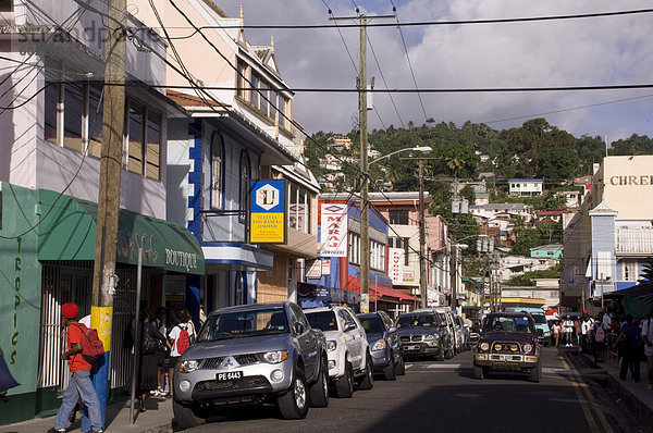 Eine Straße in Castries  St. Lucia  die Windward-Inseln  West Indies  Caribbean  Central America