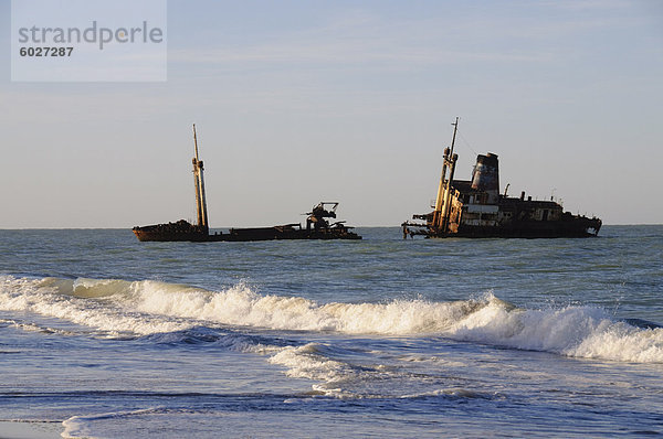 Westafrika  nahe  Strand  Monarchie  Lodge  Landhaus  Schiff  Ruine  Afrika  Senegal