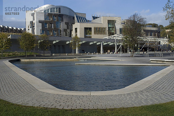 Neue schottische Parlamentsgebäude  Architekt Enric Miralles  Holyrood  Edinburgh  Schottland  Vereinigtes Königreich  Europa