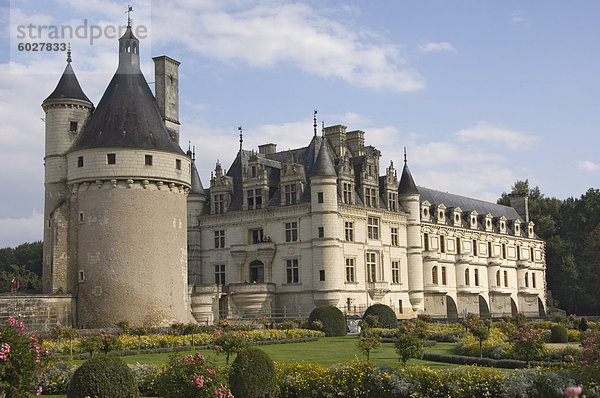 Château de Chenonceau und der Marques-Turm ab Catherine de Medici Garten  Cher-Tal  Indre-et-Loire  Pays De La Loire  Frankreich  Europa