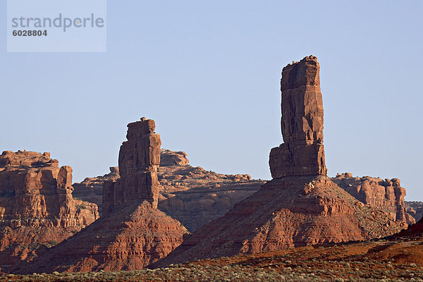 Rote Felsformation bei Sonnenaufgang  Tal der Götter  Utah  Vereinigte Staaten  Nordamerika