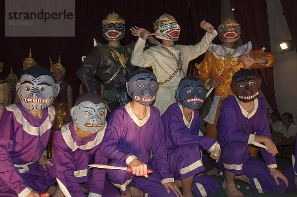 Traditionelle Tänzer  Luang Prabang  Laos  Indochina  Südostasien  Asien