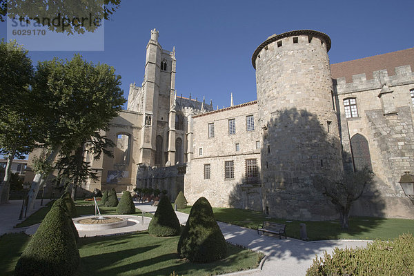 Jardin des Archeveques  Cathedrale de St.-Just et St.-Pasteur  Narbonne  Aude  Languedoc-Roussillon  Frankreich  Europa