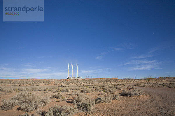 Navajo Generating Station  in der Nähe von Lake Powell und Antelope Canyon  Arizona  Vereinigte Staaten von Amerika  Nordamerika