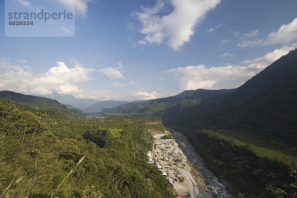 Teil von $300 Millionen  230 Megawatt San Francisco hydroelektrische Projekt  das erweitert das bestehende Agoyan Kraftwerk im Tal Rio Pastaza  flussabwärts von Banos  Ambato Provinz Central Highlands  Ecuador  Südamerika