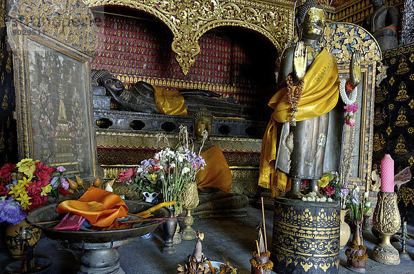 Liegender Buddha  Rote Kapelle  Wat Xieng Thong  Luang Prabang  UNESCO Weltkulturerbe  Laos  Indochina  Südostasien  Asien