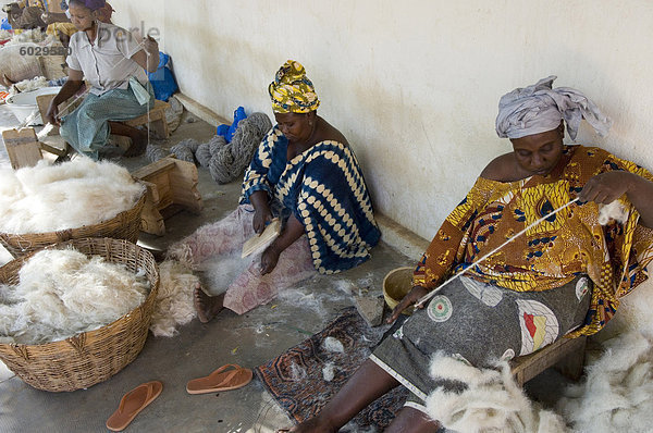 Wolle Teppich Workshop  Nyeleni Dorf  Segou Area  Mali  Afrika