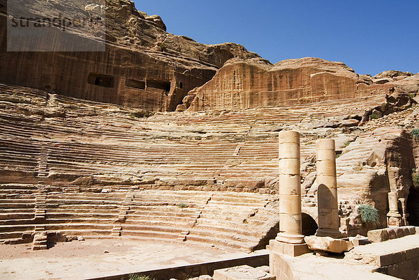 Römische Amphitheater  Petra  UNESCO World Heritage Site  Jordanien  Naher Osten