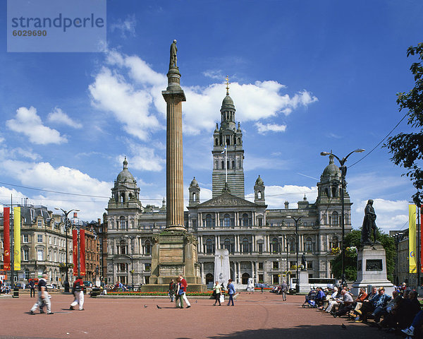 Glasgow-Rathaus und Denkmal  George Square  Glasgow  Strathclyde  Schottland  Vereinigtes Königreich  Europa
