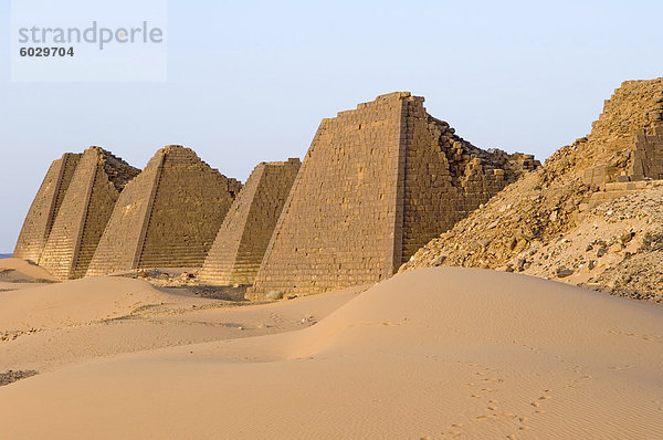 Pyramiden von Meroe  Sudan  Afrika