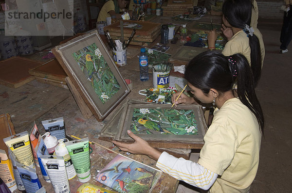 Handwerk Schule für Behinderte  alle hier sind Deaf-Mutes  Siem Reap  Kambodscha  Indochina  Südostasien  Asien