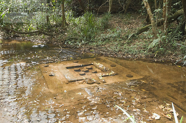 Fluss der tausend Lingas  Kbal Spean  in der Nähe von Angkor  Siem Reap  Kambodscha  Indochina  Südostasien  Asien