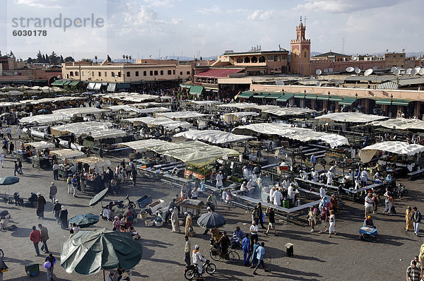 Jemaa el Fna Platz  Medina  Marrakesch  Marokko  Nordafrika  Afrika