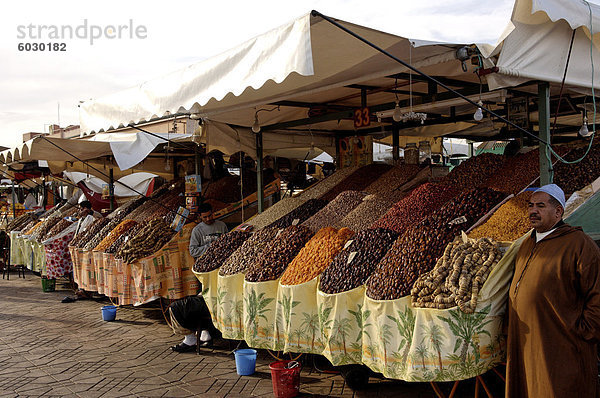 Jemaa el Fna Platz  Medina  Marrakesch  Marokko  Nordafrika  Afrika