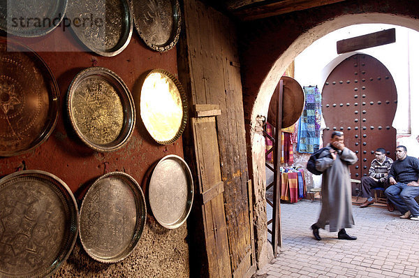 Die Souks in der Medina  Marrakesch  Marokko  Nordafrika  Afrika