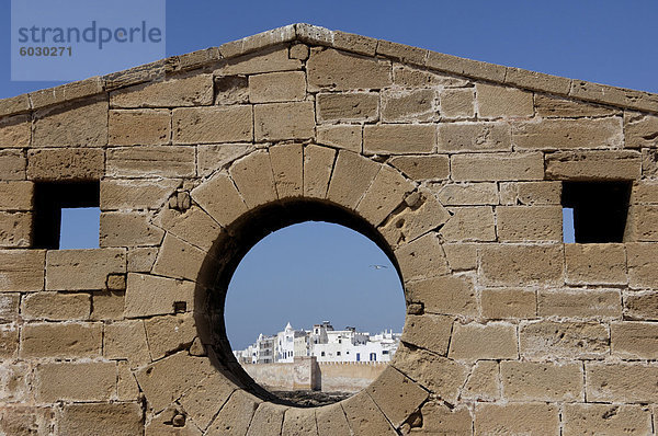 Altstadt am Wasser hinter Wällen  Essaouira  historische Stadt Mogador  Marokko  Nordafrika  Afrika