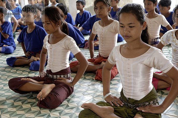 Phnom Penh  Hauptstadt  Schutz  Teamwork  Kunst  Kultur  Südostasien  Vietnam  Asien  Kambodscha