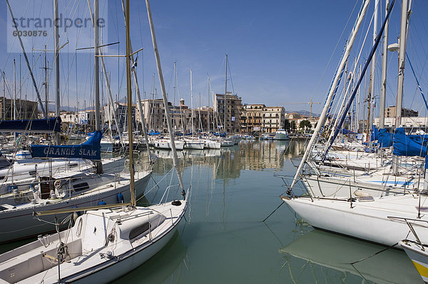 La Cala Port  Palermo  Sizilien  Italien  Mittelmeer  Europa