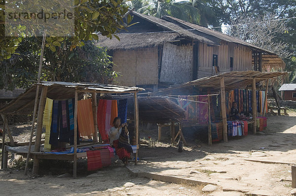 Hatte Tur  Lao Lua Dorf  in der Nähe von Pakbang  Nord-Laos  Indochina  Südostasien  Asien