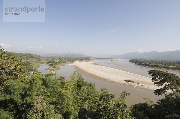Verbindung nehmen Fluss nass Südostasien Myanmar Asien Bank Kreditinstitut Banken Laos links rechts Thailand