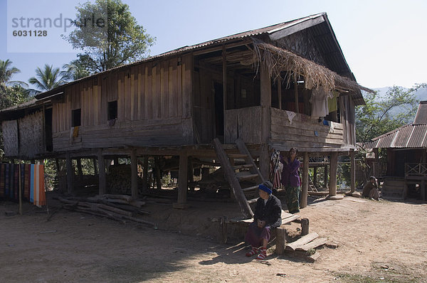 Hatte Tur  Lao Lua Dorf  in der Nähe von Pakbang  Nord-Laos  Indochina  Südostasien  Asien