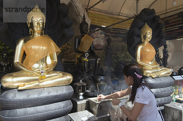 Umgebung von Sukhothai Traimit Tempel  Bangkok  Thailand  Südostasien  Asien