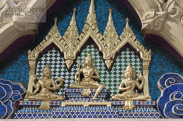 Buddhas in Sukhothai Traimit Tempel  Bangkok  Thailand  Südostasien  Asien