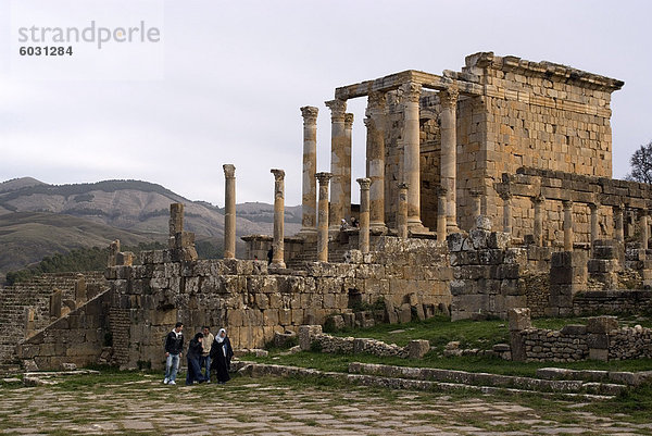 Der Tempel des Septimius Severus  römischer Website Djemila  UNESCO World Heritage Site  Algerien  Nordafrika  Afrika