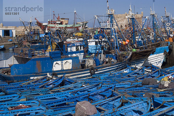 Der Hafen mit Angeln Boote  Essaouira  Marokko  Nordafrika  Afrika