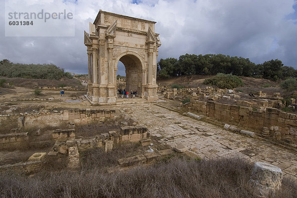 Bogen des Septimius Severus  Roman Ruinen  Leptis Magna  UNESCO-Weltkulturerbe  Libyen  Nordafrika  Afrika