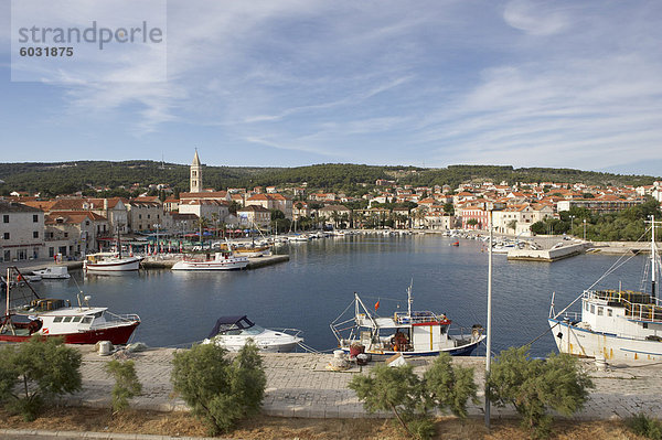 Supetar  dem Hauptort der Insel Brac  Kroatien  Europa