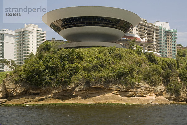 Museum für zeitgenössische Kunst  entworfen von Oscar Niemeyer  Niteroi  Rio De Janeiro  Brasilien  Südamerika
