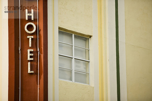 Hotel Schild und Fenster  South Beach  Miami  Florida  Vereinigte Staaten von Amerika  Nordamerika