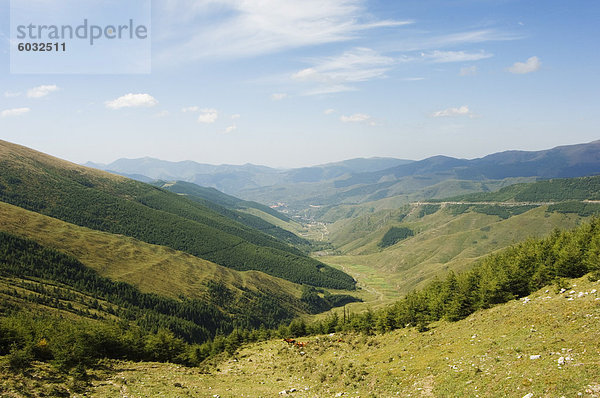 Berglandschaft am Wutaishan (fünf Terrasse Berg)  einer von Chinas Heiligen buddhistischen Bergen  Shanxi Provinz  China  Asien