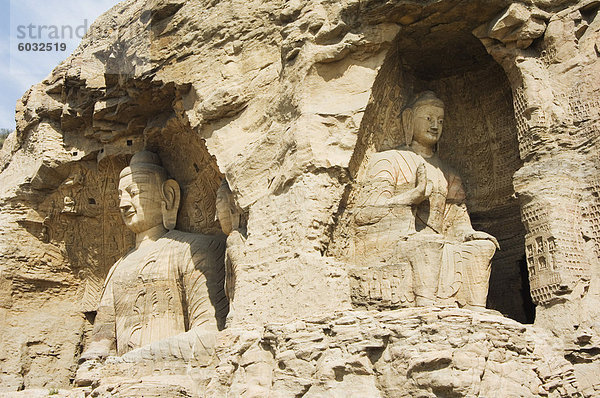 Buddhistische Statuen des Yungang Grotten Schnitt während der Nördlichen Wei-Dynastie in 460 AD  UNESCO-Weltkulturerbe in der Nähe von Datong  Provinz Shanxi Provinz  China  Asien