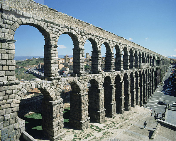 Römisches Aquädukt  Segovia  UNESCO Weltkulturerbe  Kastilien-Leon  Spanien  Europa