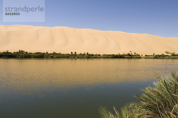 Gabroun See  Erg Awbari  Sahara Wüste  Fessan  Libyen  Nordafrika  Afrika